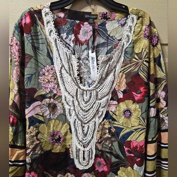 Coco + Carmen Floral Beaded V-Neck Dress W/Sleeve Ties NWT - Picture 2 of 8